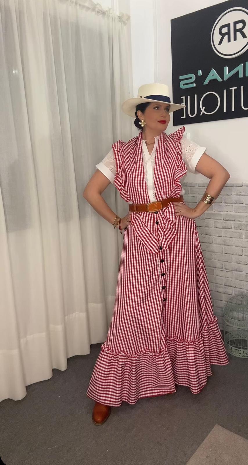 FALDA Y PICO ROJO